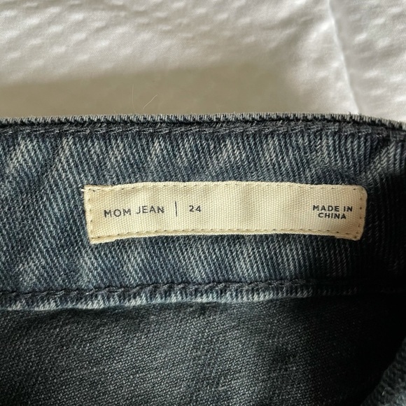 Pacsun faded black mom jeans! - Picture 4 of 4